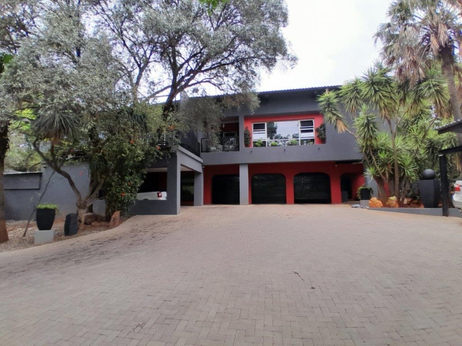 5 Bedroom Property for Sale in Protea Park North West